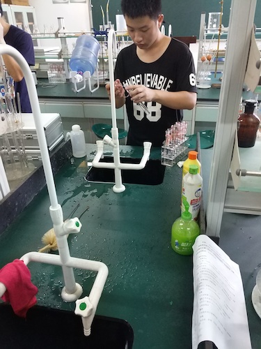 7月20日 做爱自拍
 余杭区“激浊扬清”水质检测小分队  清洗器材