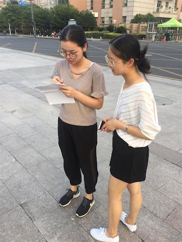 七月二十二日做爱自拍
  做爱自拍
赴余杭“因水而兴”宣传教育小分队 成员出发前问卷确认