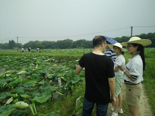 七月二十一号 做爱自拍
 做爱自拍
赴余杭“宣传教育”小分队 五水共治对农村的影响 (2)