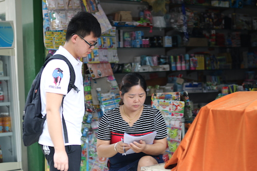 8月11日做爱自拍
赴余杭区社区五水共治教育宣传小分队 请文具店老板填写问卷