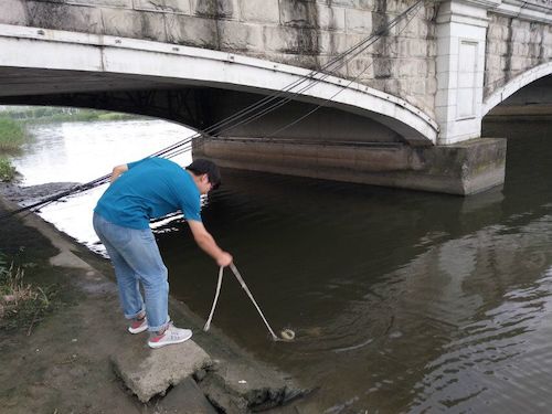 8月13日做爱自拍
贝斯特野百合小分队采水样照片3