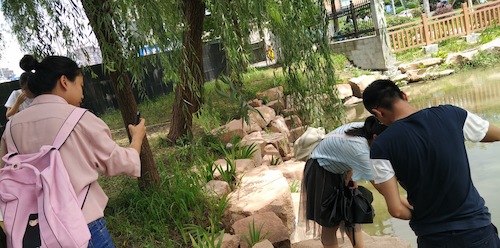 8月15日，做爱自拍
节水宣传小分队赴采样点对河水进行采样分析2