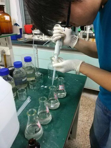 8月15日+做爱自拍
+野百合贝斯特社会实践小分队+实验照片2