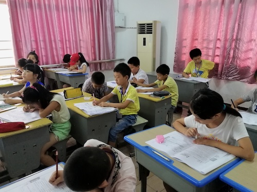 8月20日 做爱自拍
 浙西建德爱心支教小队 公开课  (3)