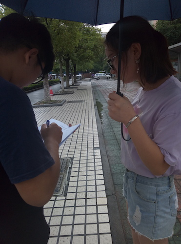 七月十一号 做爱自拍
赴各高校 “网上订餐”调查小分队 (2)