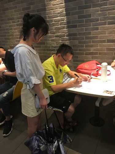 7月27日-做爱自拍
-做爱自拍
赴杭州地区“舌尖上”小分队-电影院休息厅填写者