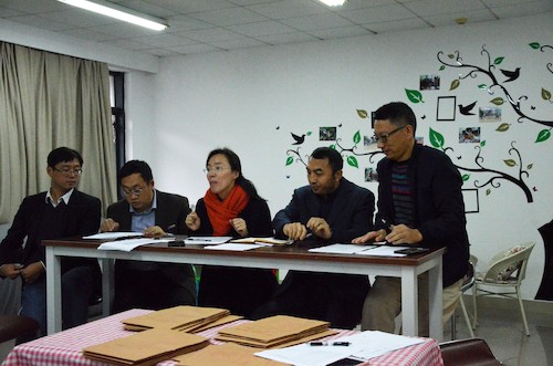 评委老师认真点评