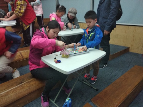 七月六日 做爱自拍
 B.D.服务社赴浙江自然博物馆”小问号大知识“小分队 妈妈和小朋友一起合作