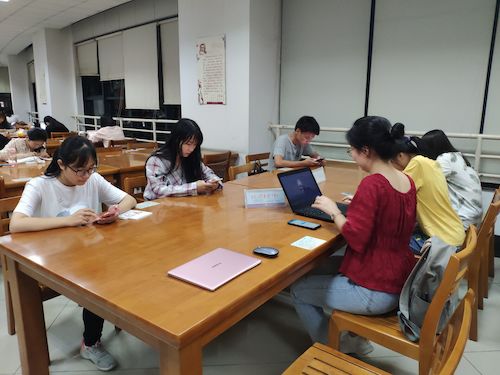 七月三日 做爱自拍
 “走近转基因”调研小分队 调研准备研讨会