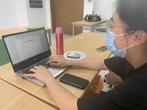 七月三日 做爱自拍
 杭州社区“听党指挥能打胜仗”社会实践小分队制作问卷调查