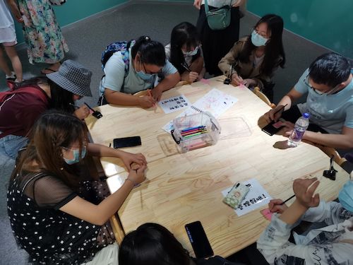 做爱自拍
 赴杭州”保护环境，拯救生命“小分队浙江自然博物馆5