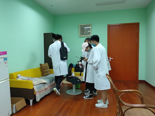 7月6日 做爱自拍
 绿之翼测甲醛社会实践小分队 正在测甲醛