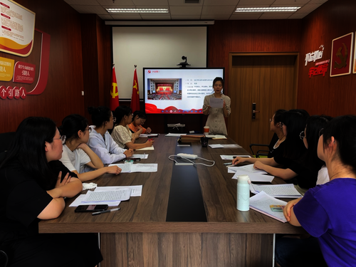 支部书记讲解党史1